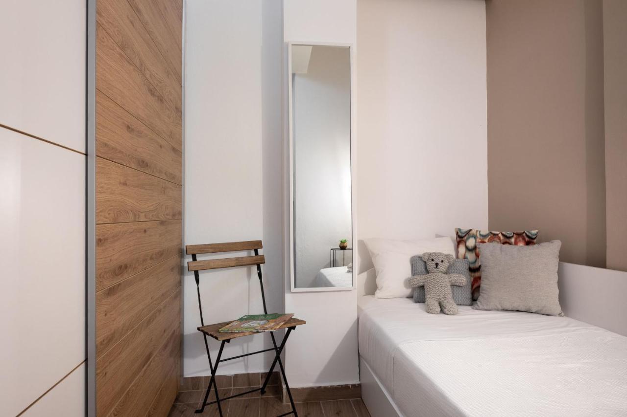 Mystique 2 Bd Aparment By Blupine Apartment Athens Ngoại thất bức ảnh