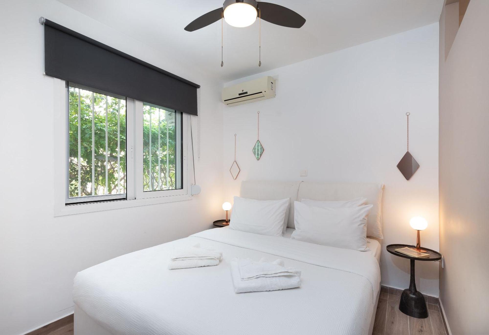 Mystique 2 Bd Aparment By Blupine Apartment Athens Ngoại thất bức ảnh
